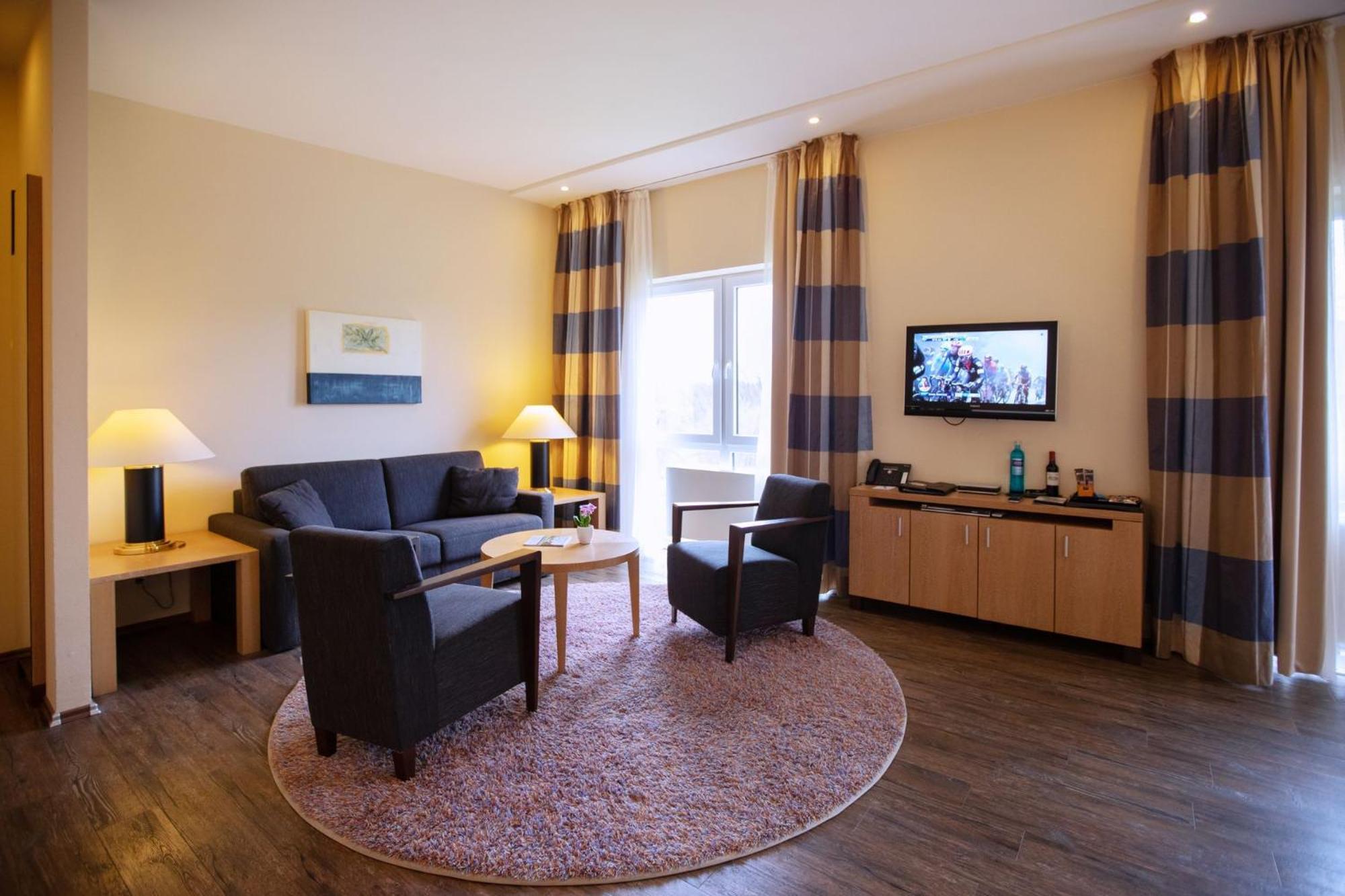 Gut Heckenhof Hotel & Golfresort An Der Sieg Gmbh & Co. Kg Eitorf Zewnętrze zdjęcie